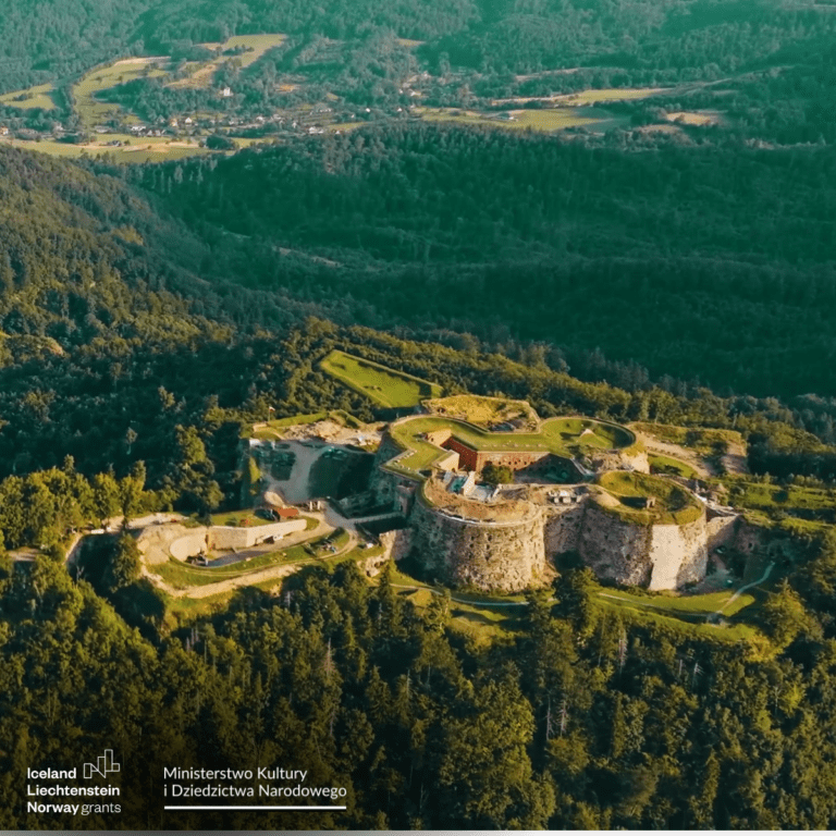 fort-wysoka-skała